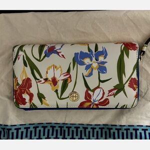 Tory Burch Robinson Floral zipper Continental Wallet